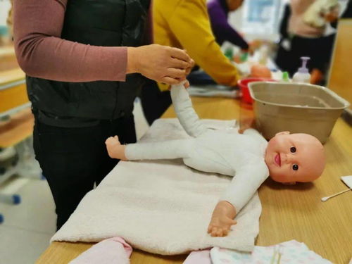 臨海市人力社保局舉辦育嬰師培訓班 助推行業(yè)扶貧，提升母嬰生活護理水平